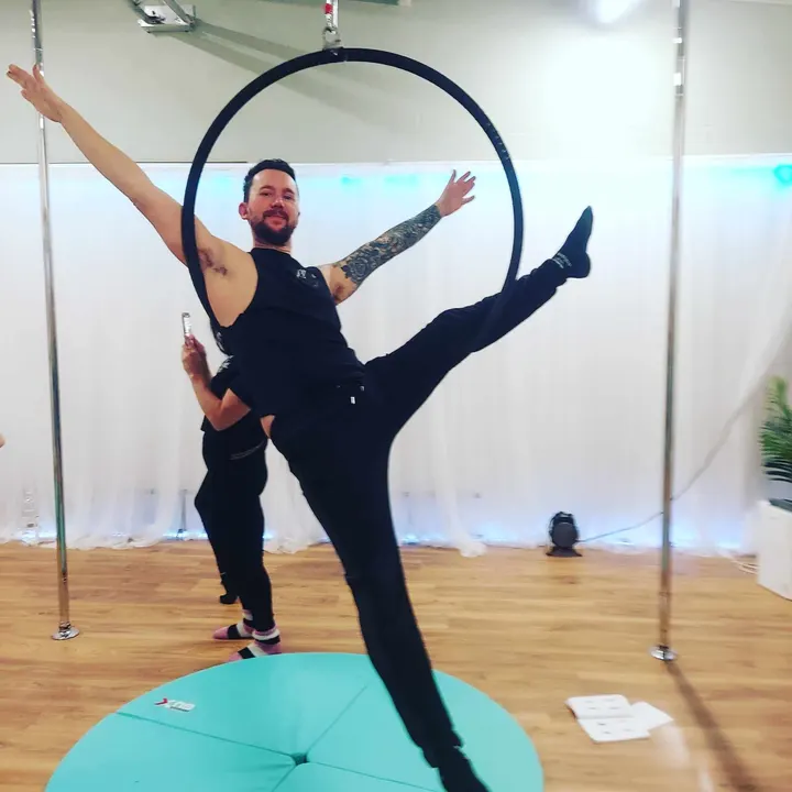 Pole2fitness — pole fitness-studio in Caerphilly — 4