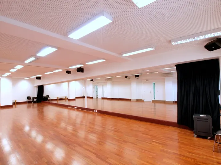 Escola Luthier De Dansa — baile-studio en Barcelona — 4
