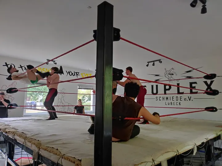 Suplexschmiede Wrestlingschool e.V. — kampfsport-studio in Lübeck — 3