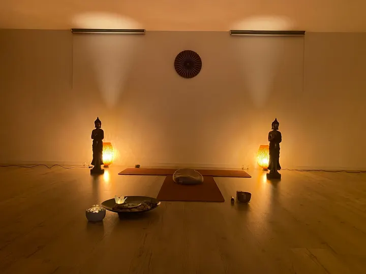 Astrid König PureFlow - Yogastudio — Yoga in Friesenheim