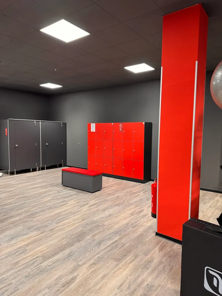 100% Fitness Siemensstraße — Fitnessstudio in Altona-Nord, Reiskirchen