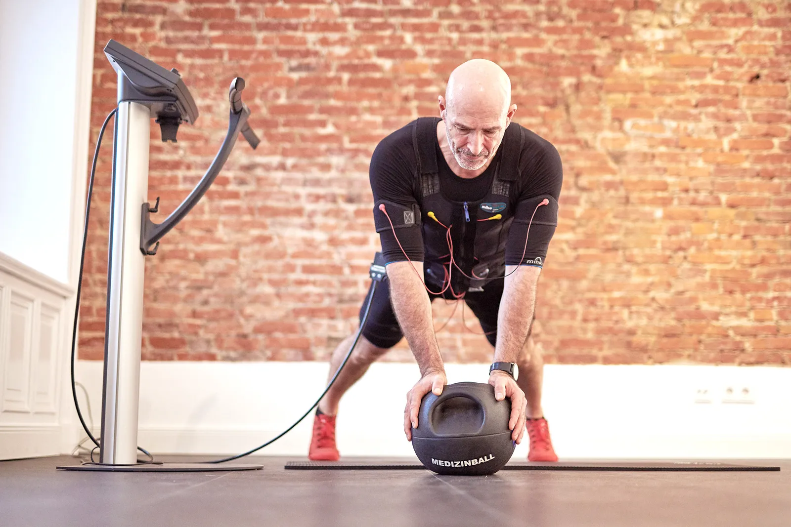 momentum Dein persönliches EMS-Training — krafttraining-studio in Hamburg — 4