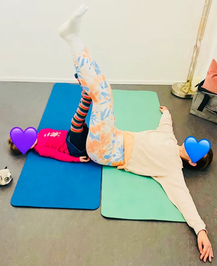 Integralyoga Corinna Miller – Ganzheitliches Yoga & Schwangeren‑ und Eltern‑Kind‑Yoga — yoga-studio in Augsburg — 3