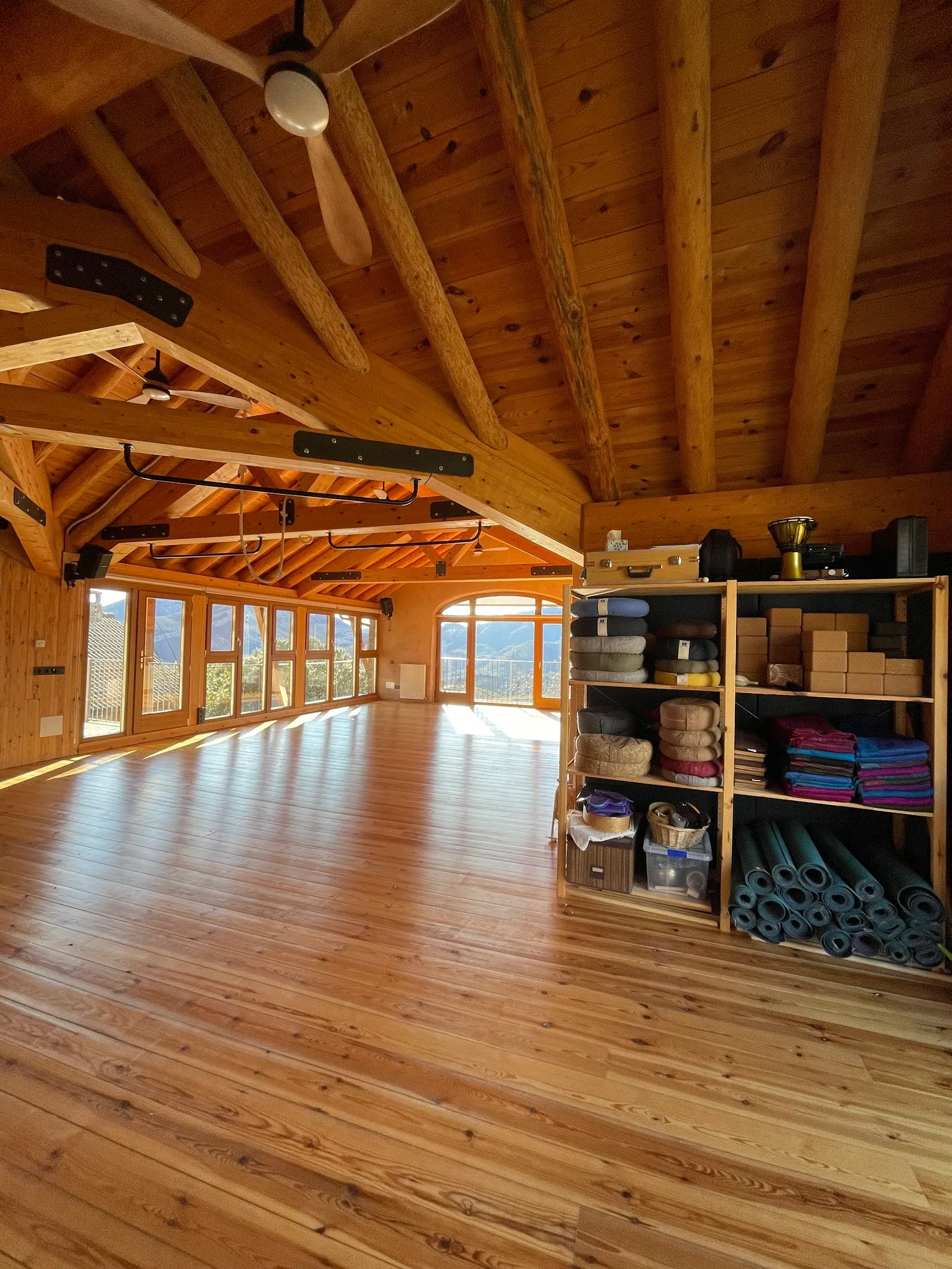Casa Cuadrau Yoga Art & Nature In The Pyrenees — yoga-studio en Vió — 2