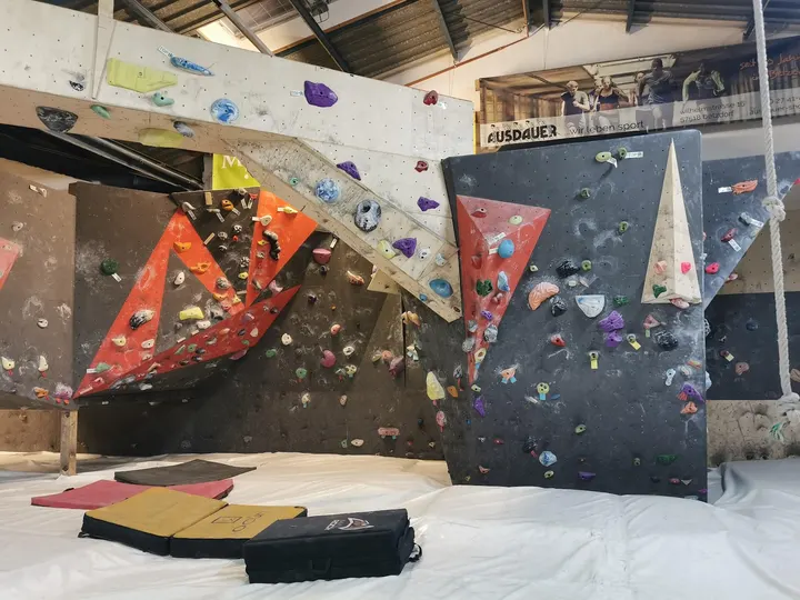 Linie 9 Boulderlounge — bouldern-studio in Siegen — 4