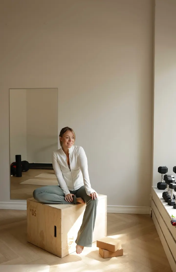 Training with Jasmine — pt studio – Taka-Töölö, Helsinki — 2