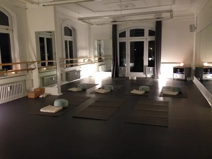 tricia bloch Tanzhaus — Yoga in Altstadt, Schleswig