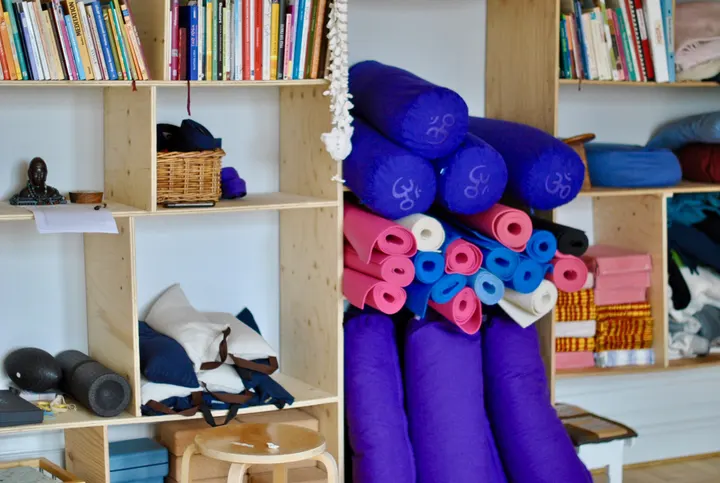 Arboga Yinyogaakademi — yoga-studio i Åbrinken, Arboga