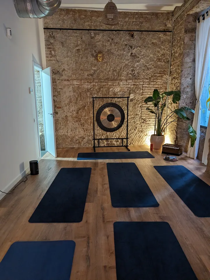 Nestra — Meditación en Ciutat Vella, Barcelona