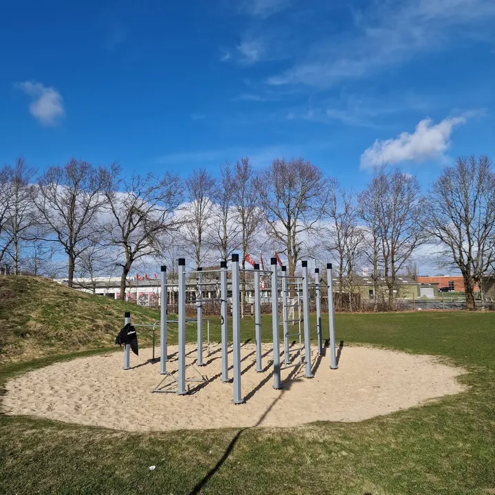 Calisthenics Park - Outdoor Gym — Træningsstudio i Hornshøj, Holstebro