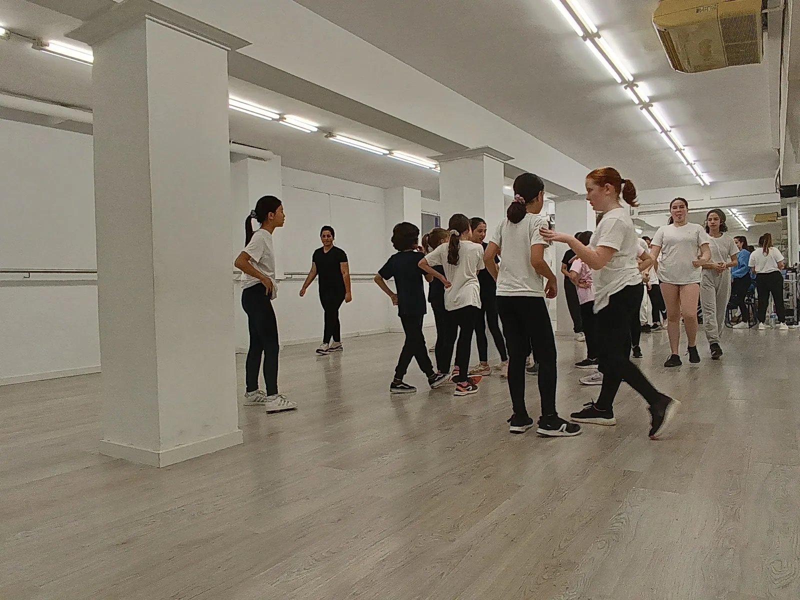 Escola De Ball Teresa Carulla — baile-studio en Vilanova i la Geltrú — 5