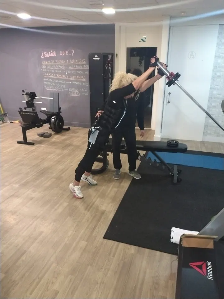 Doceocho Entreno Personal — entrenamiento personal-studio en Los Remedios, Sevilla — 2