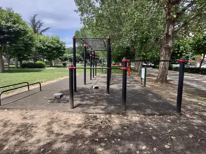 Parque Street Workout Papalaguinda — estudio de fitness-studio en San Claudio, León — 2
