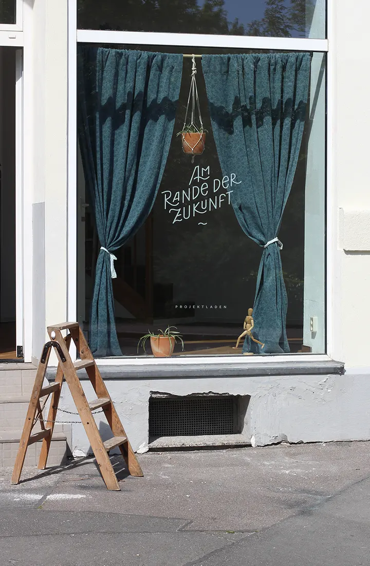 Am Rande der Zukunft — yoga-studio in Leipzig — 3