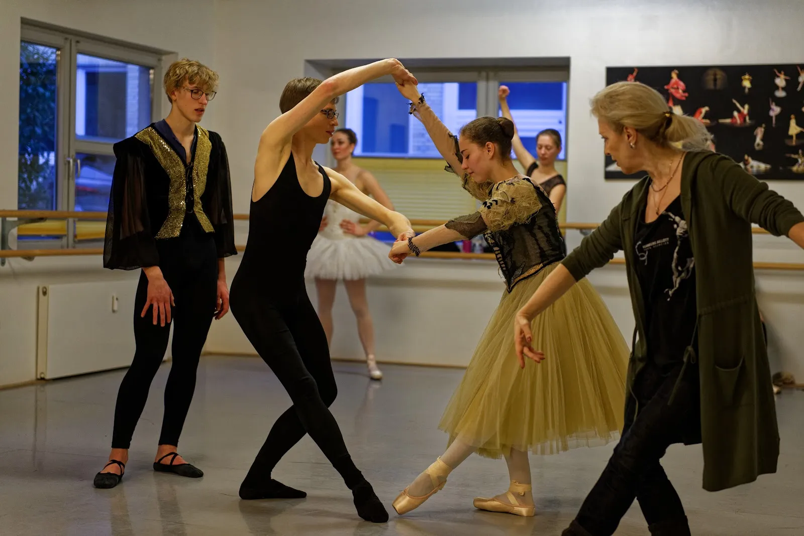 Tanzparterre Leiterin: Monika Brandenburg Ballettunterricht — tanz-studio in Winterhude, Hamburg — 2