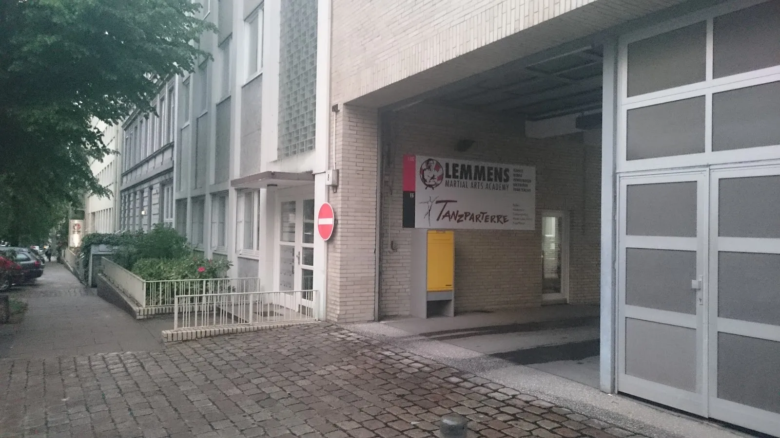 Tanzparterre Leiterin: Monika Brandenburg Ballettunterricht — tanz-studio in Hamburg — 5