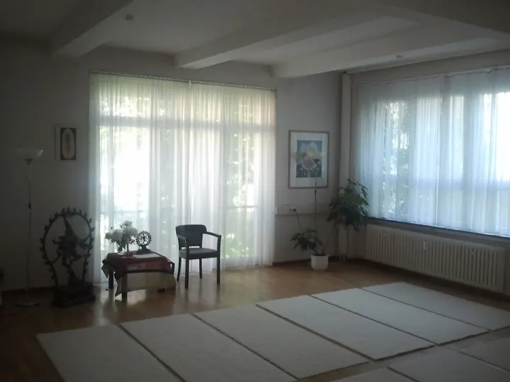 Yoga Satya Stuttgart Mitte-Ost — yoga-studio in Gänsheide, Stuttgart — 2