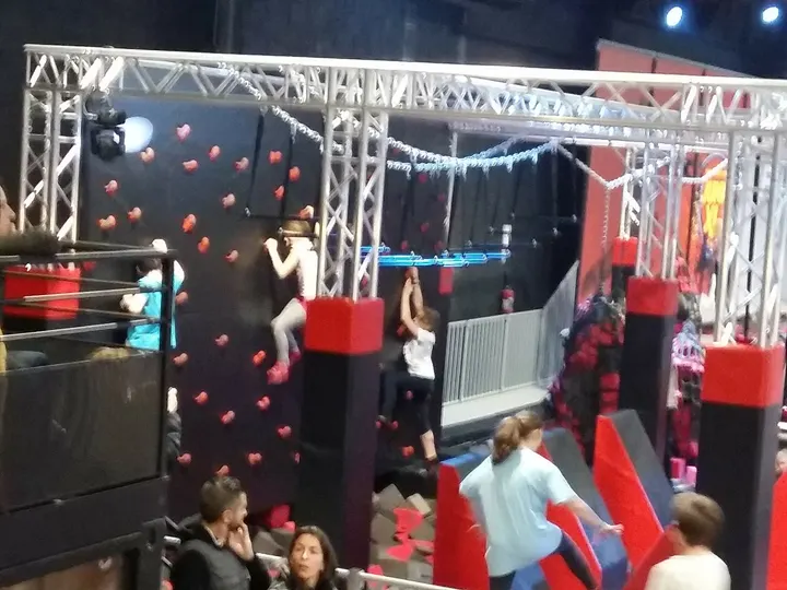 JUMP AREA 06 — gymnastique-studio à Cannes — 5