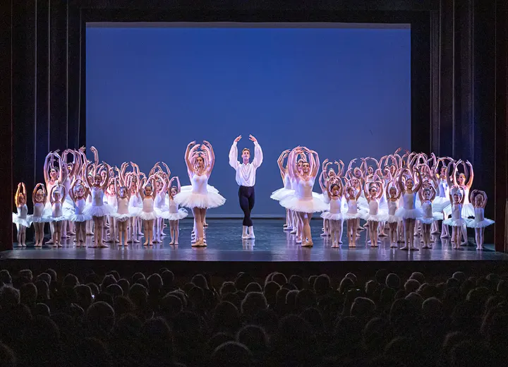 Escuela de Danza Carmen Aldana — baile-studio en Zaragoza — 4
