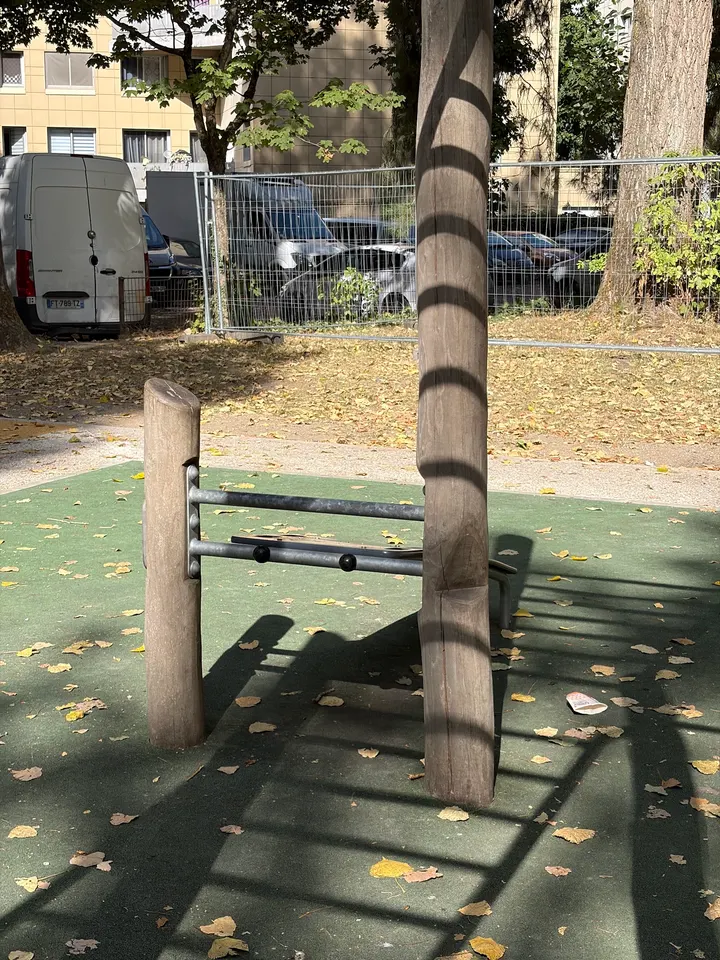 Street workout — salle de fitness-studio à Vieux-Lille, Lille — 2