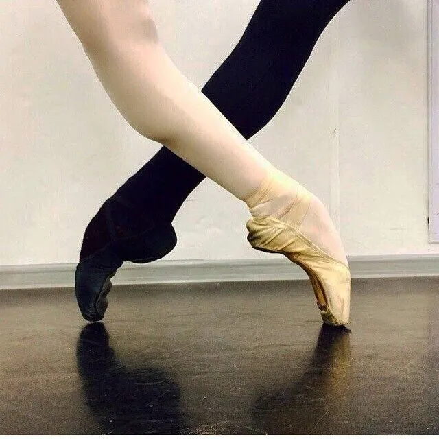 Escola de Dansa Ma Cinta — dans-studio i Súria — bild 3