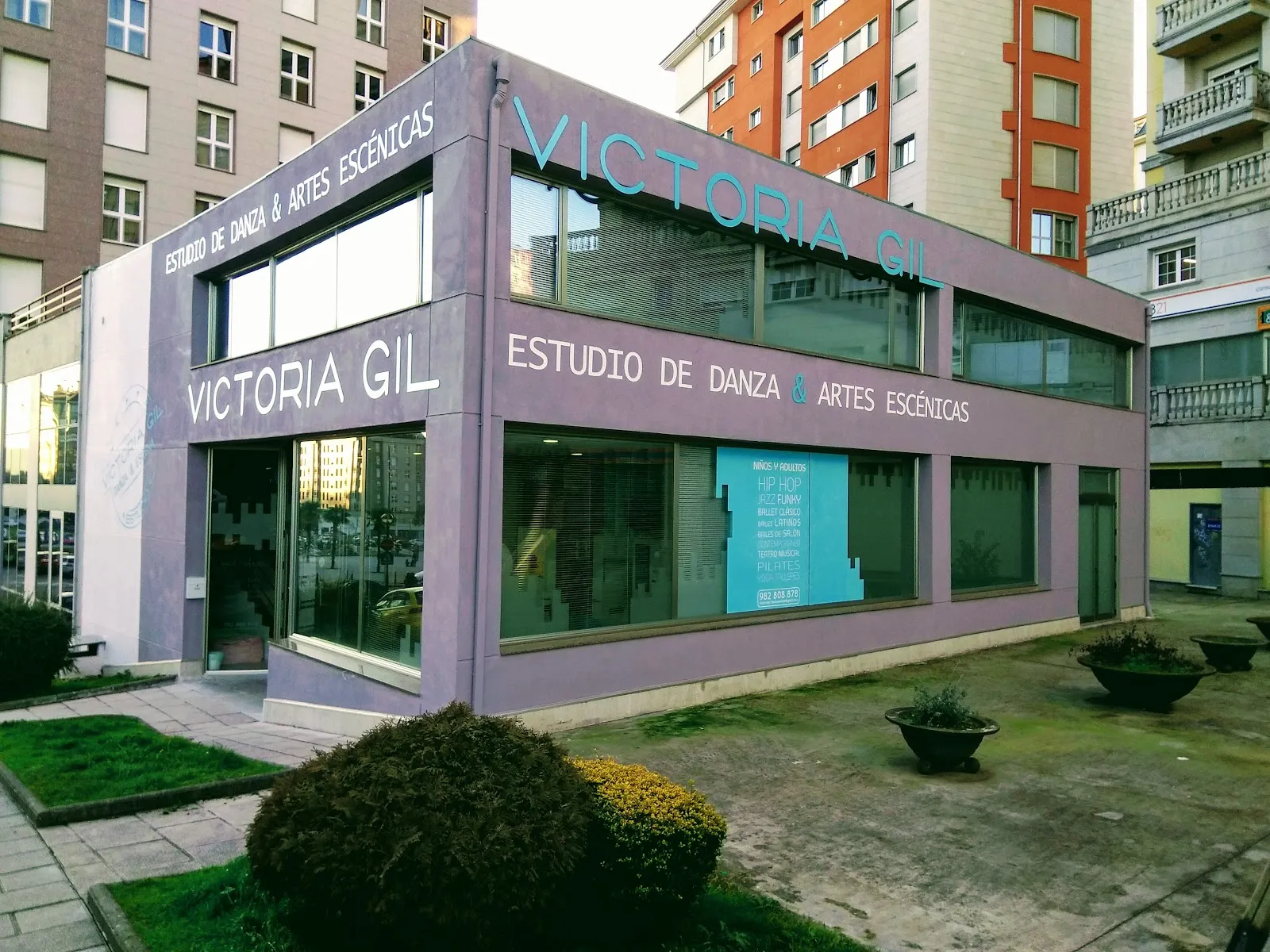 ACADEMIA DE BAILE VICTORIA GIL DANZA & ESCENA — baile-studio en Castelo de Abaixo, Lugo — 2