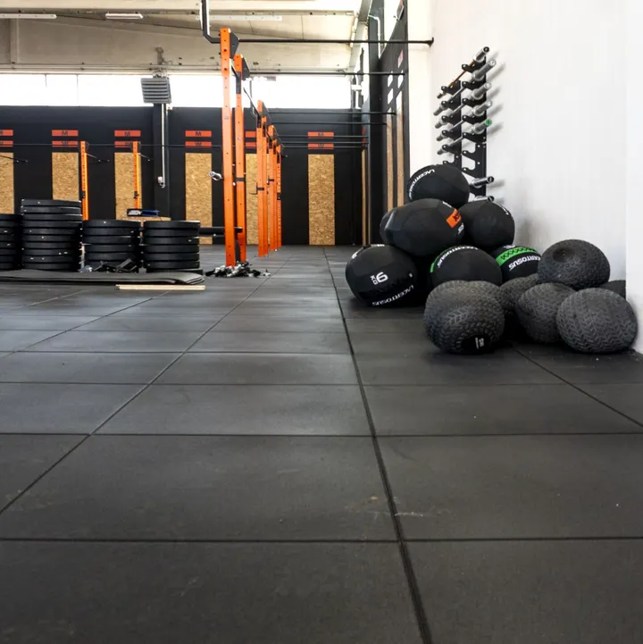 BROKEN BARBELL — crossfit-studio a Merone — 5