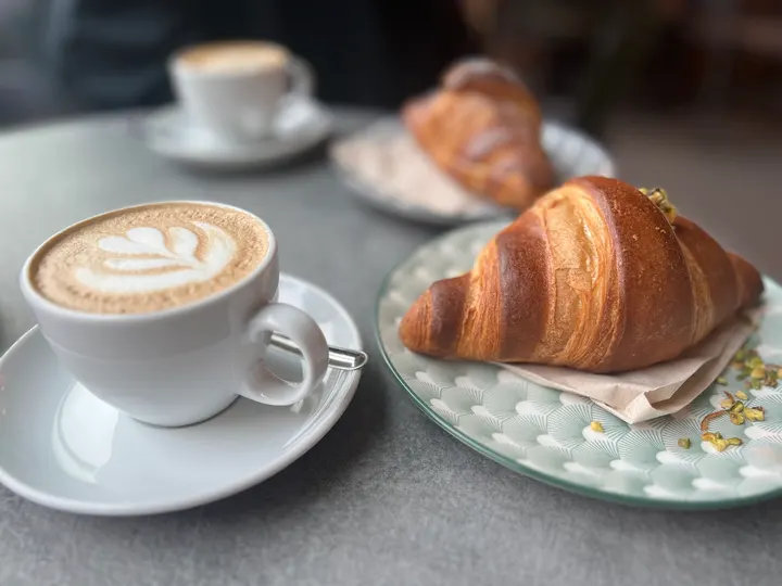 Mystik Run Club- 42 Inspiring Coffee — cycling-studio in Kreuzberg, Berlin — 2