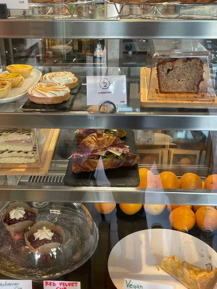 Mystik Run Club- 42 Inspiring Coffee — cycling-studio in Kreuzberg, Berlin — 3