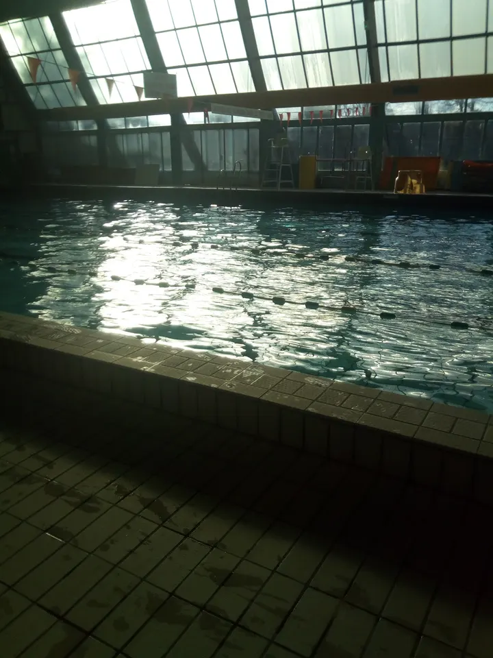 Grand Poitiers Piscine de Bellejouanne — studio à Bellejouane, Poitiers — 2