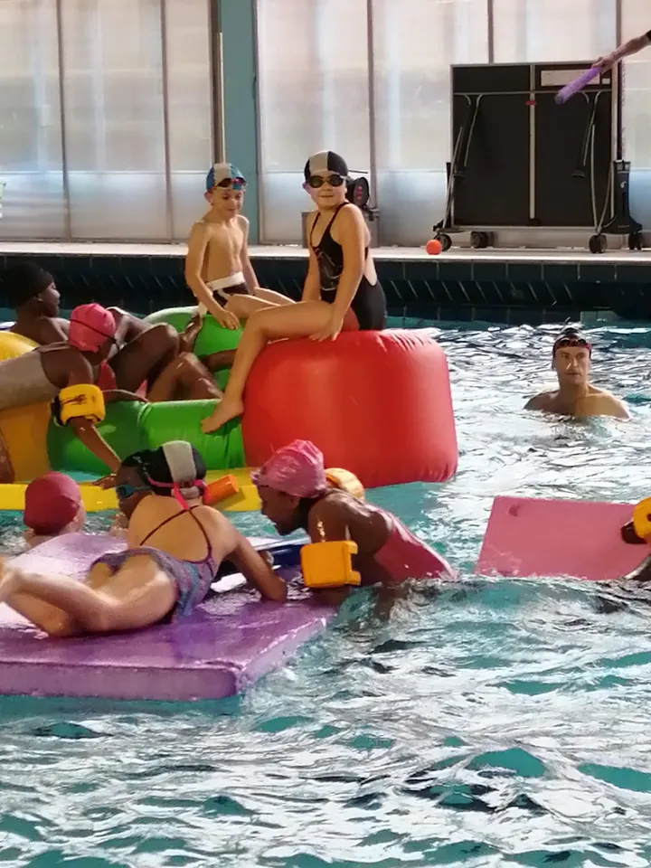 Grand Poitiers Piscine de Bellejouanne — studio à Poitiers — 3