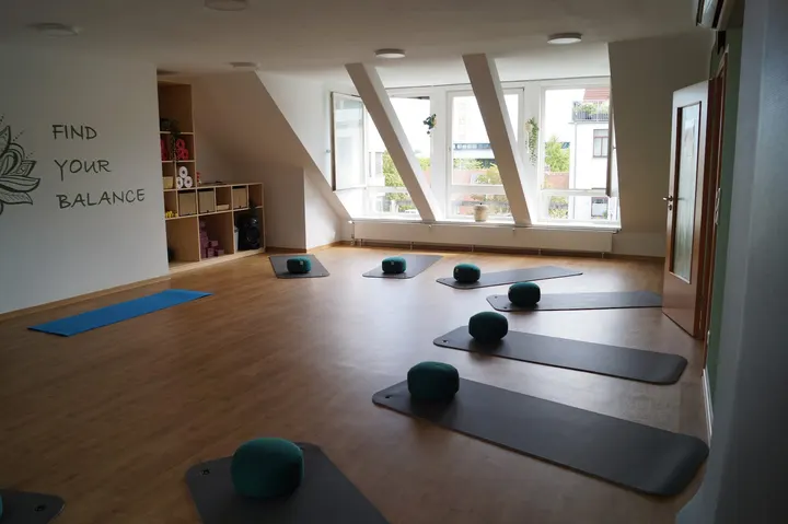 TKH KönigsKlubb -Yoga, Babyfit & mehr — Yoga in Mitte, Hannover