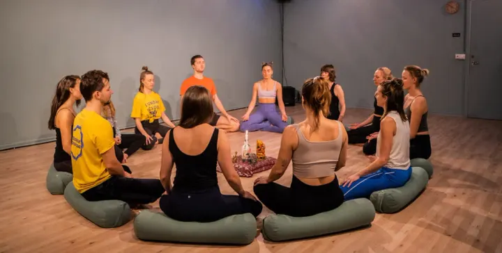 Feather & Flow Studio – Yogalates & Personal Training — yoga-studio in Stockholm — 3