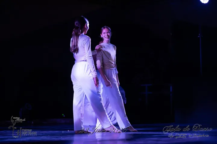 Classique Attitude/ Aix Opéra Ballet — Danse à Domaine de Chanteperdrix, Le Tholonet