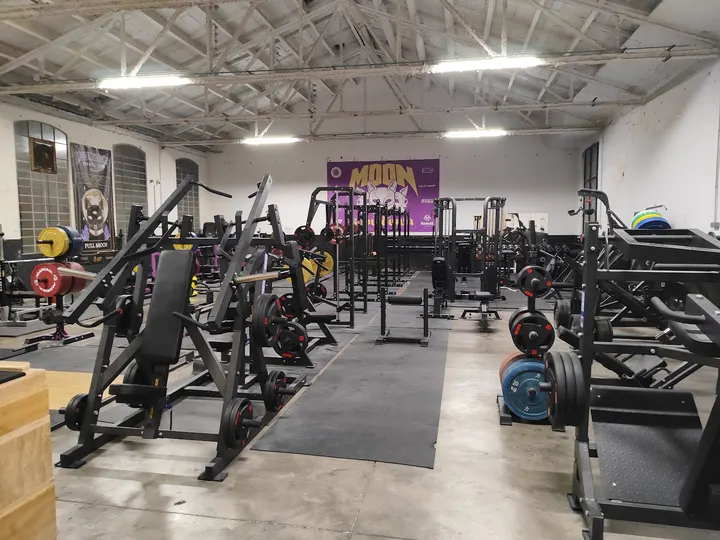 Moonstone Barbell Club — fuerza-studio en Can Feu, Sabadell — 2