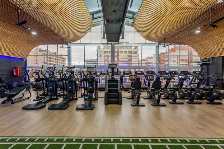 Club Deportivo Squash — estudio de fitness-studio en Urbanització Les Atzavares, Elche — 2
