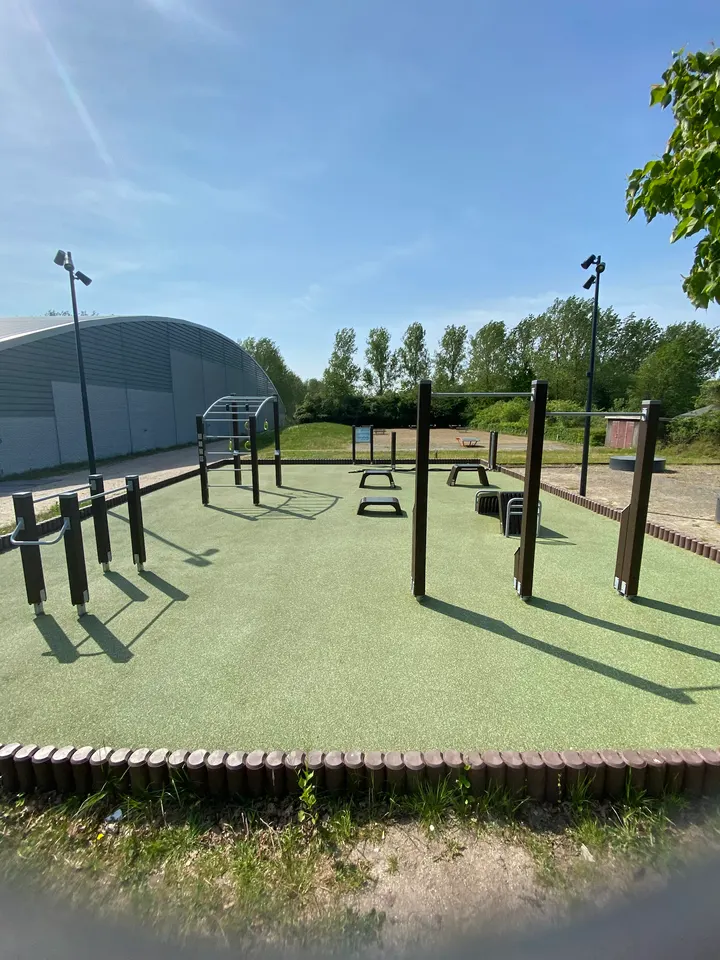 Ballerup Idrætsby - udendørs fitness — Træningsstudio i Ballerup, København