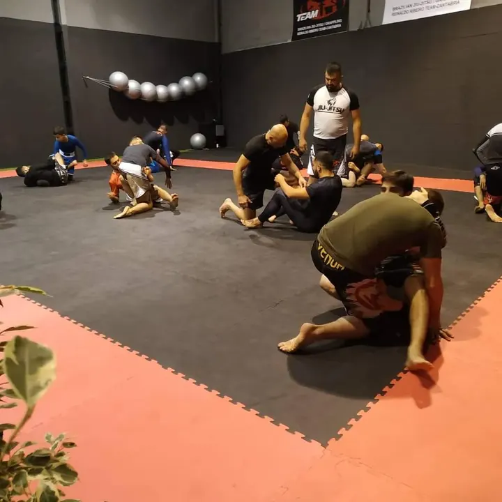 RRTeam Cantabria — artes marciales-studio en Santander — 4