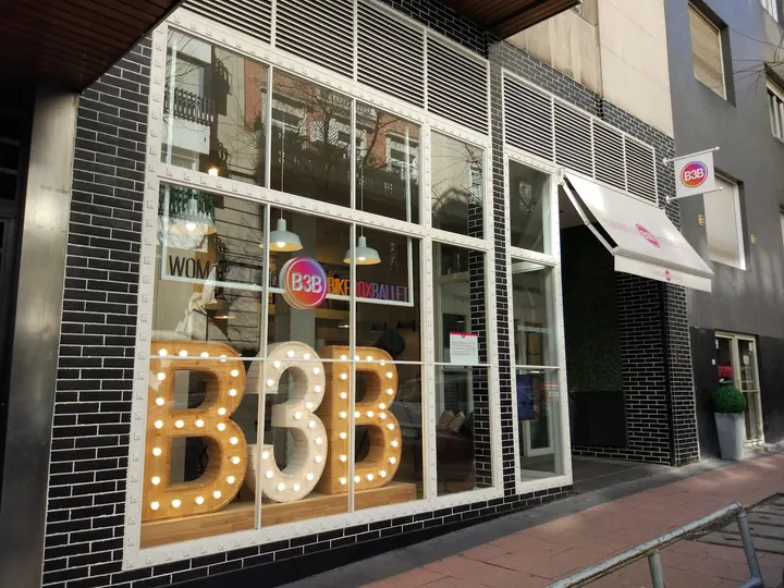 B3B GMC — Barre en Chamberí, Madrid