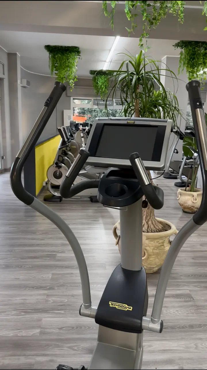 Up level wellness & fitness club — palestre-studio a Rossano Stazione — 5