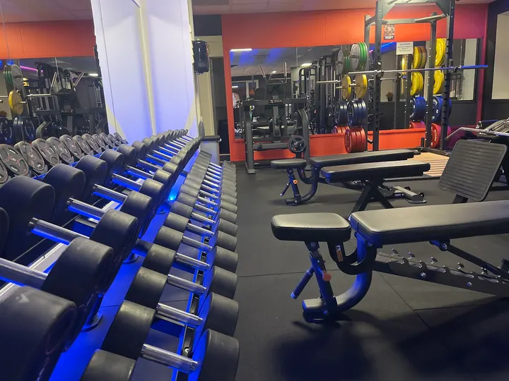 Holths Gym AS, avd. Løkkemyra og avd. Sentrum — treningsstudio i Kirklandet, Kristiansund — 2