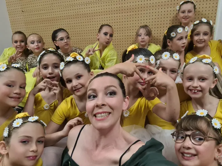 Dance and Co — danse-studio à Saint-Chamas — 3