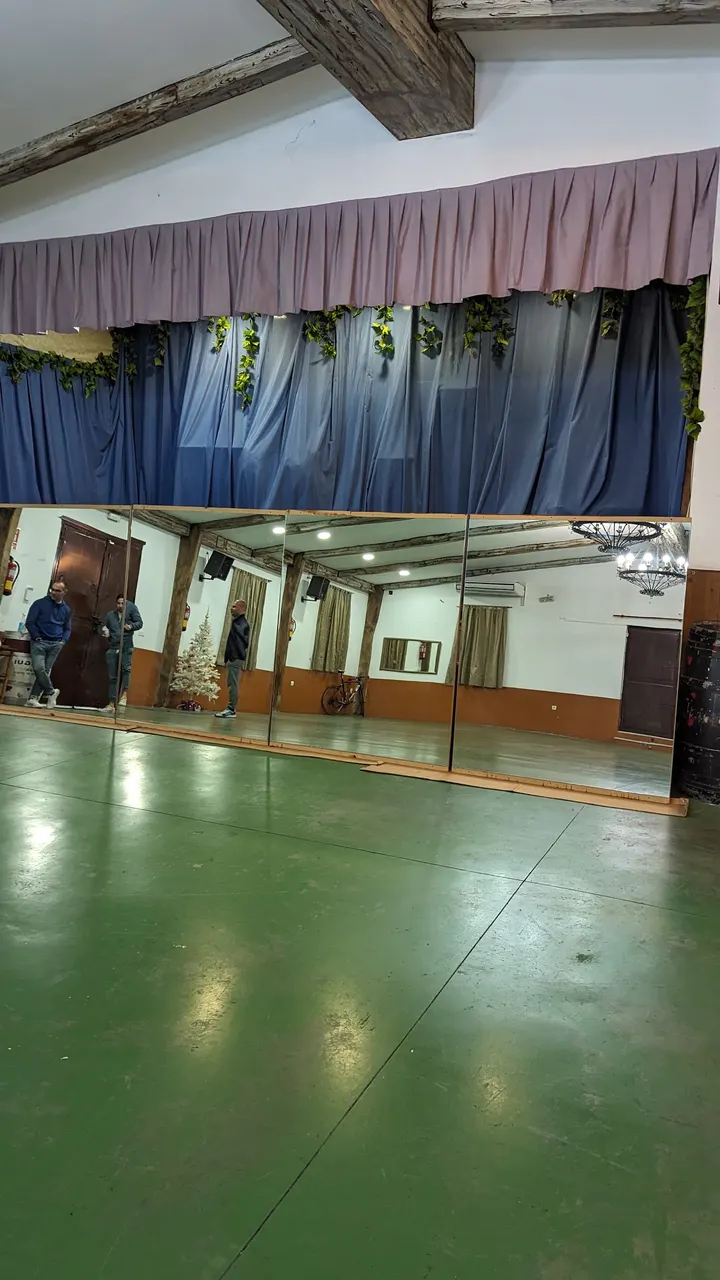 Salsa y Bachata Torremolinos — baile-studio en Torremolinos — 4