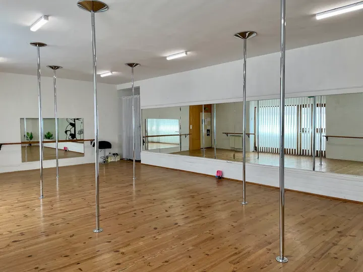 Pole Dance Caen-Sarah Szafir — pole fitness-studio au Port, Caen — 3