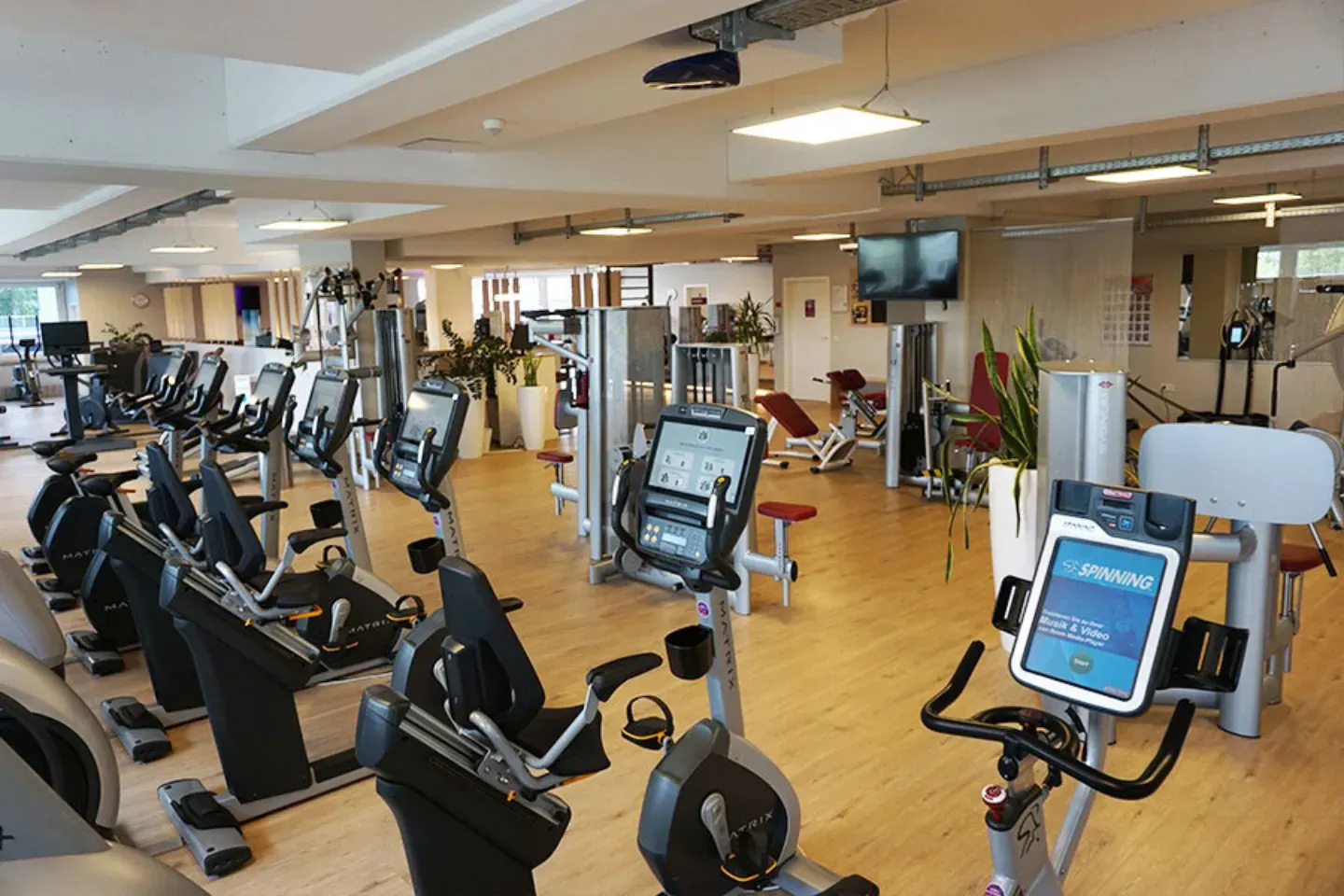 FAMILY FITNESS CLUB Bergisch Gladbach — träningsstudio i Köln — 2