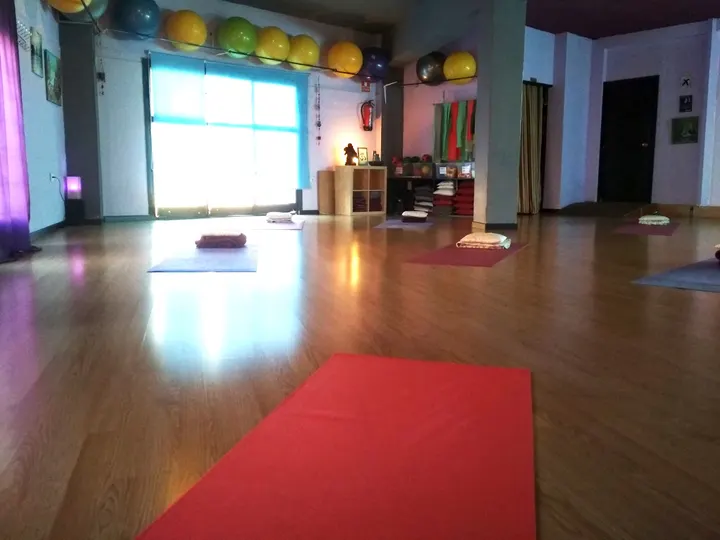 Centro Bravo de Salud Integral - Masaje — entrenamiento personal-studio en Usera, Madrid — 2