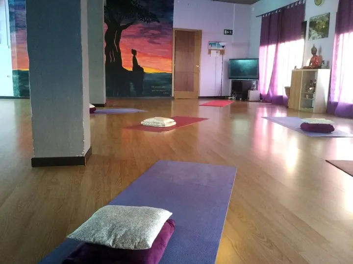 Centro Bravo de Salud Integral - Masaje — entrenamiento personal-studio en Madrid — 3