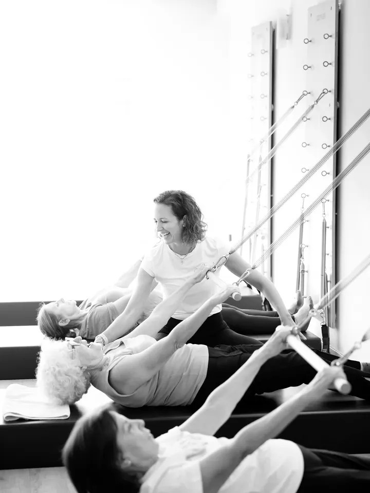 Flow | Pilates - Osteopatía — pilates-studio en Granada — 4