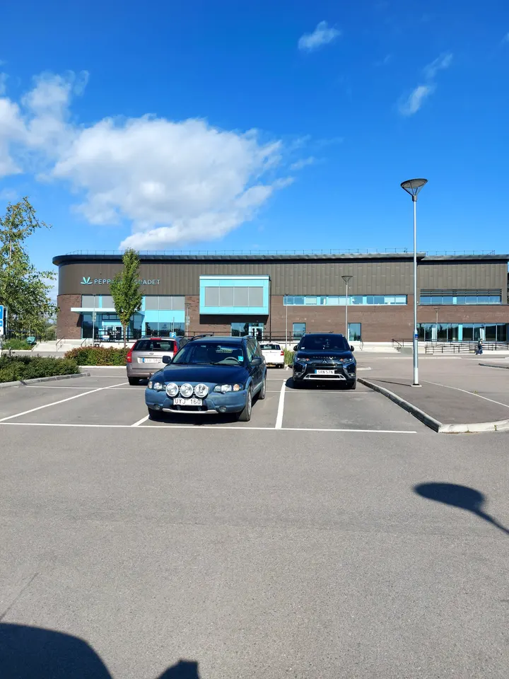 Pepparrotsbadet Enköping — Träningsstudio i Husberg, Enköping