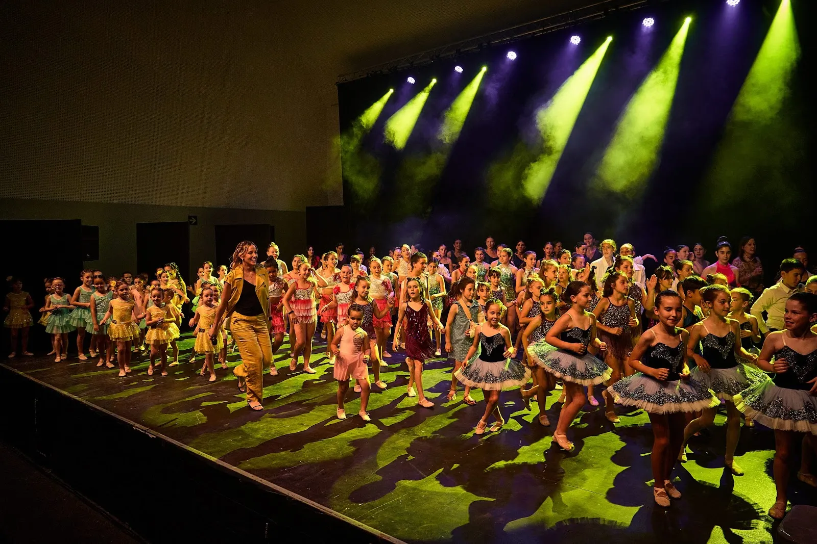 Bybaila Dance Company — baile-studio en Villanueva de Gállego — 4